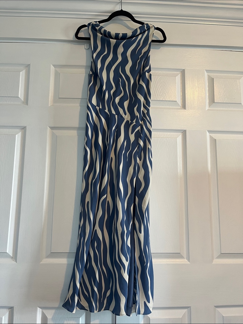 Abercrombie & Fitch Blue and White/Cream Print Midi Dress